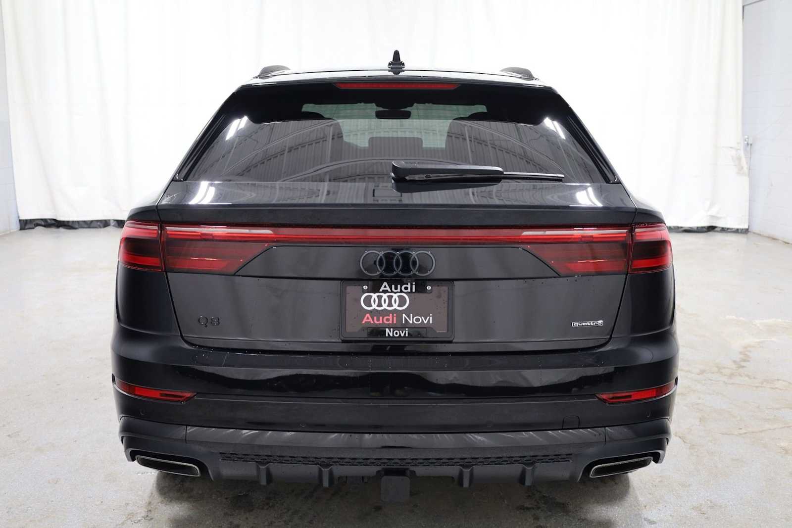 Thumbnail: 2026 Audi Q8 - 7