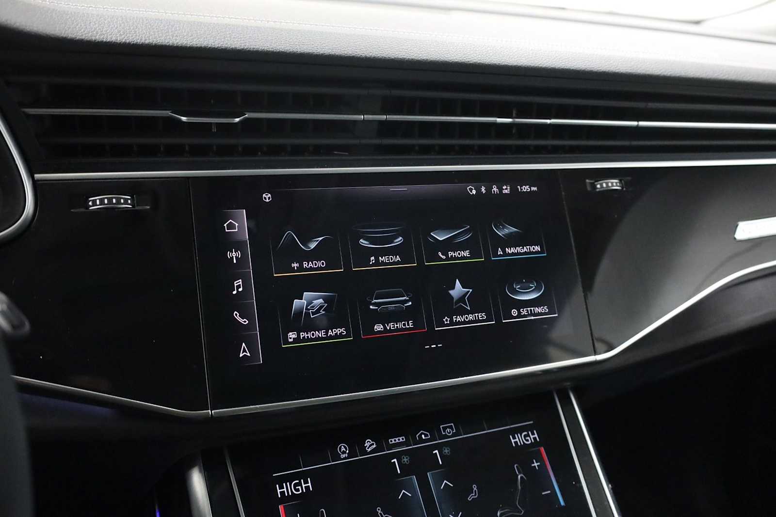 Thumbnail: 2023 Audi Q8 - 29