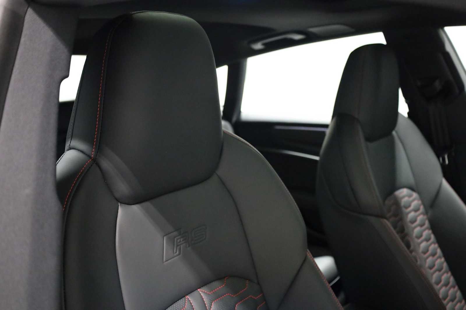 Thumbnail: 2026 Audi RS 7 - 21