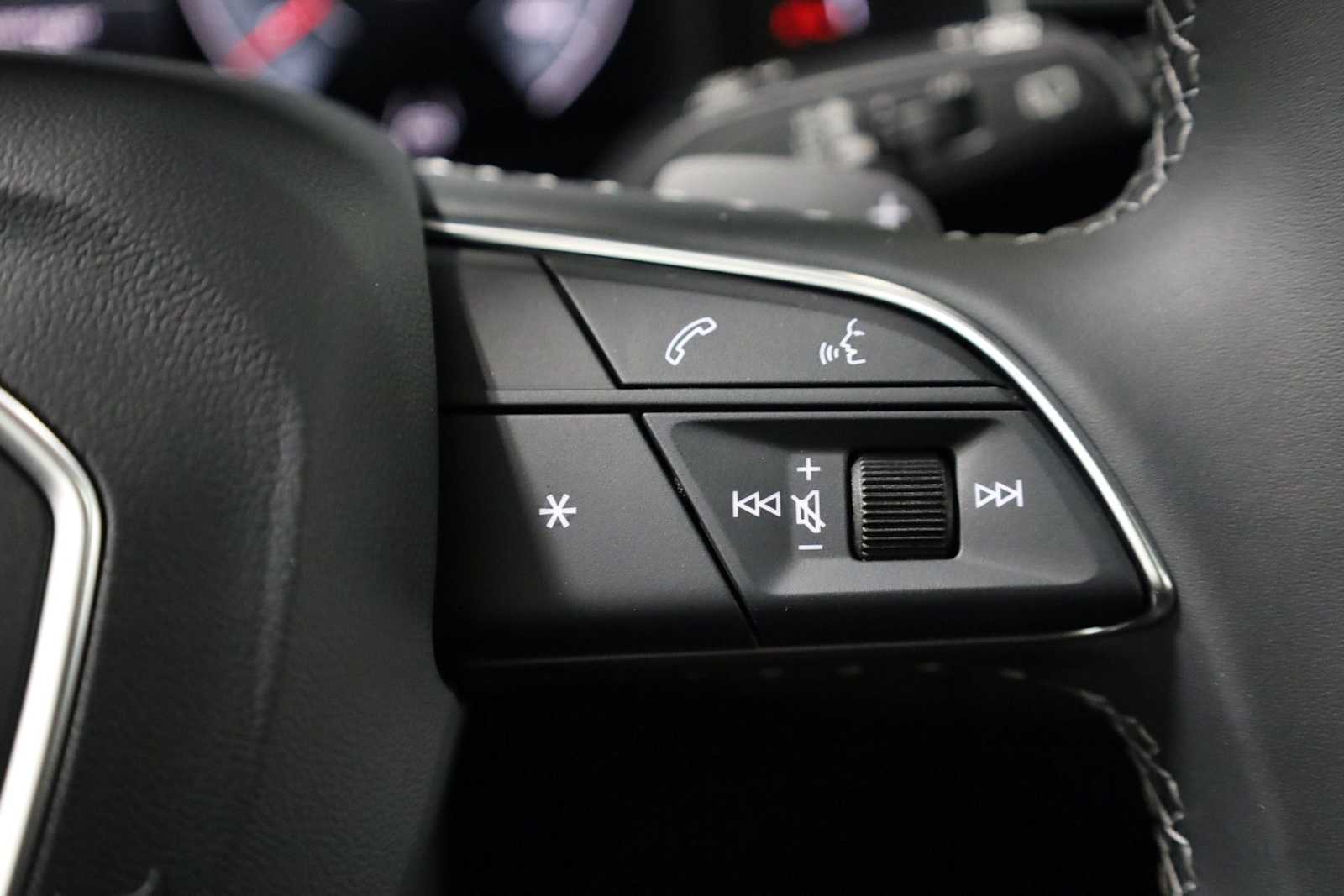 Thumbnail: 2026 Audi Q7 - 26