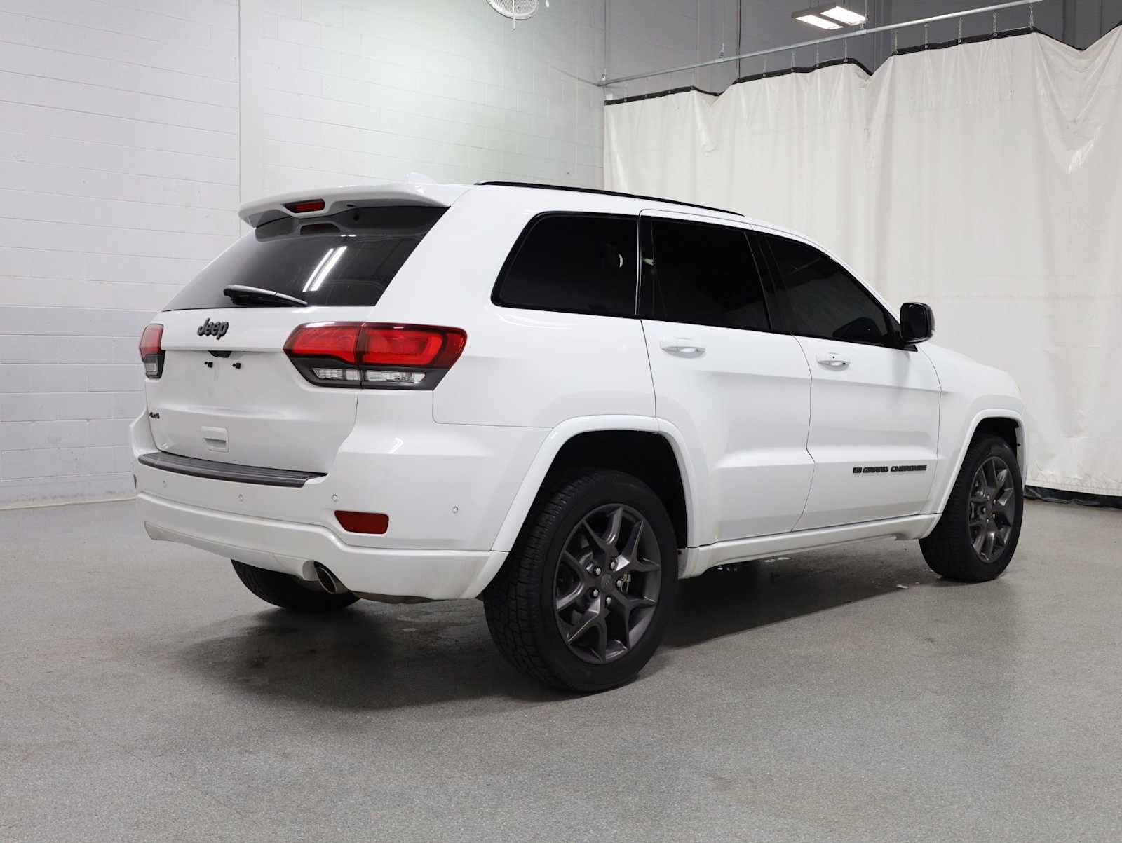Thumbnail: 2021 Jeep Grand Cherokee - 9