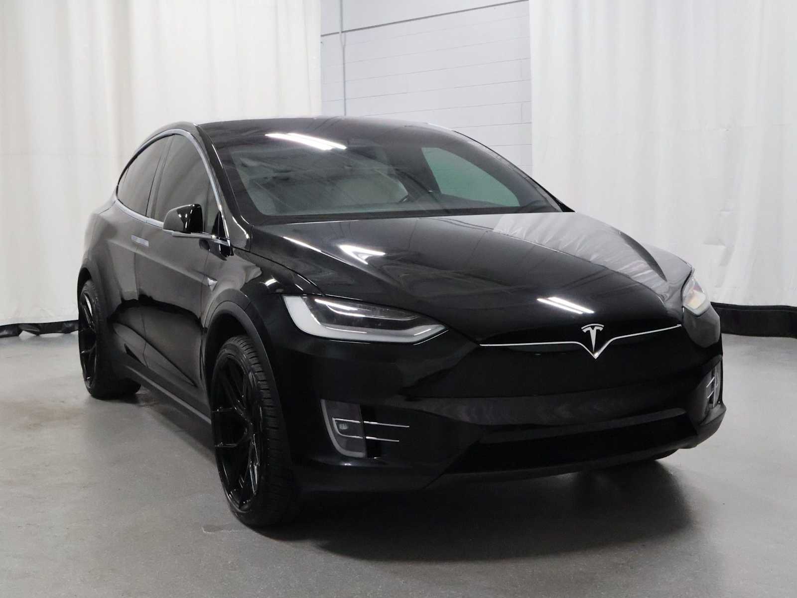 Thumbnail: 2021 Tesla Model X - 13