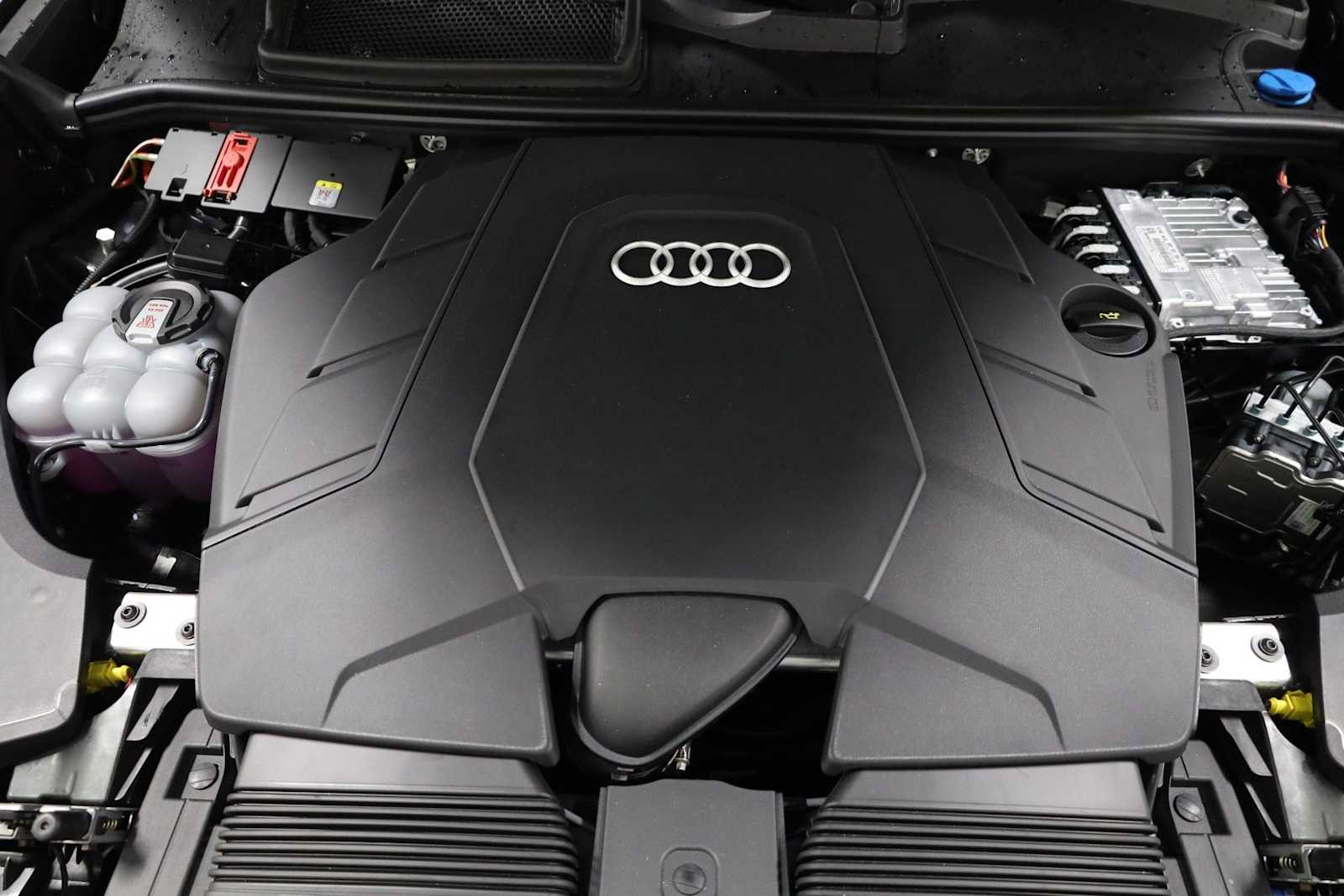 Thumbnail: 2026 Audi Q8 - 39