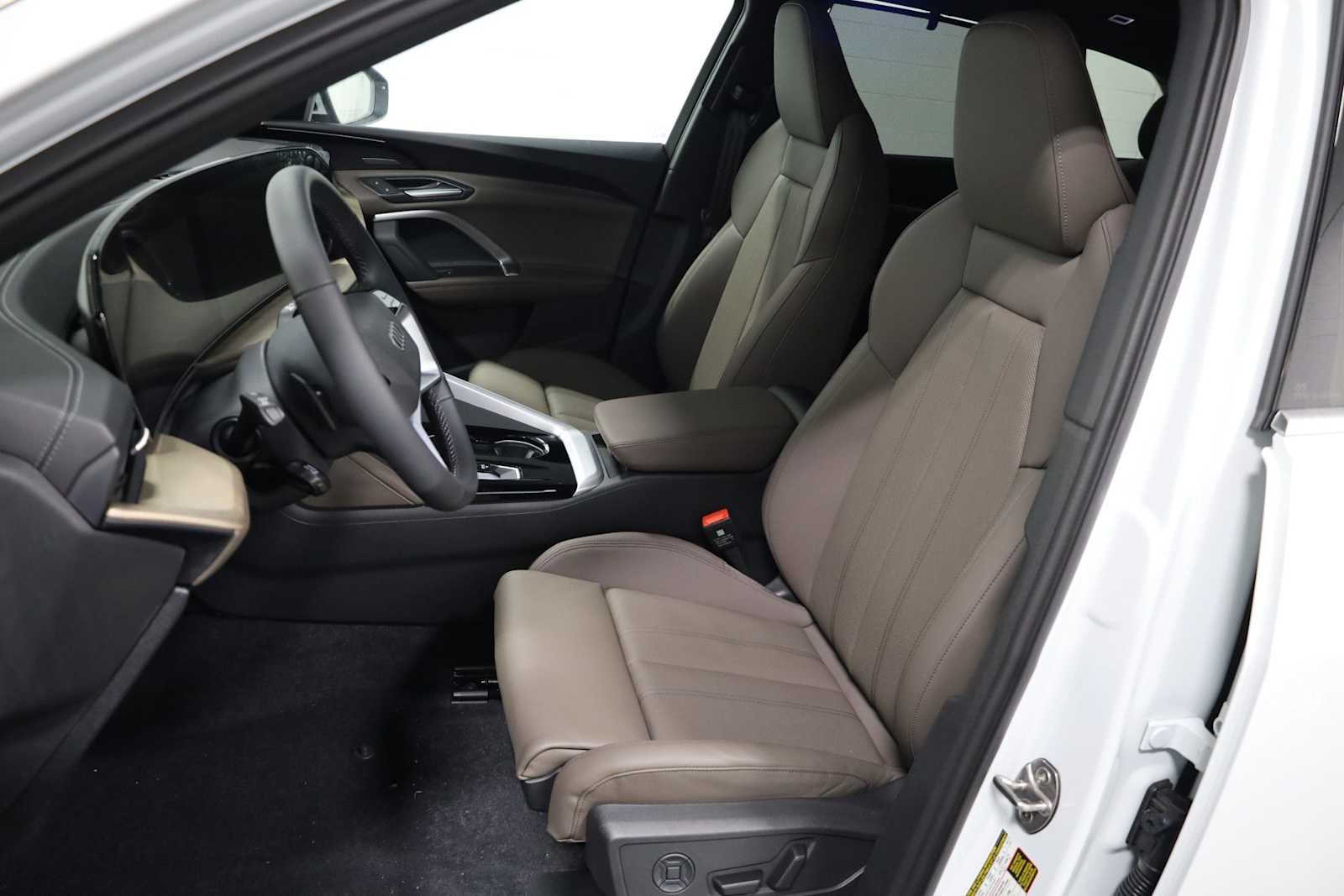 Thumbnail: 2025 Audi Q5 - 5