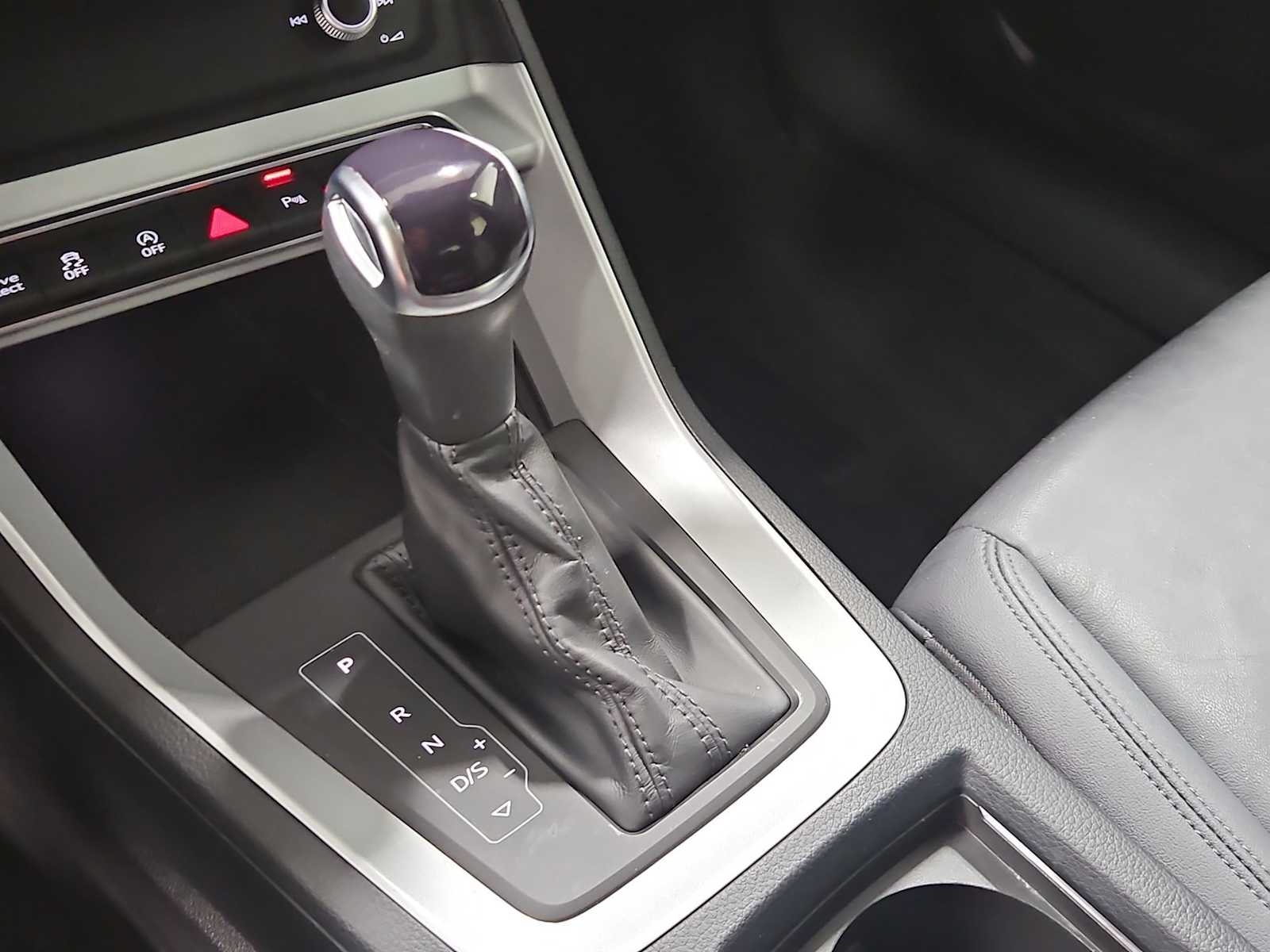 Thumbnail: 2022 Audi Q3 - 27