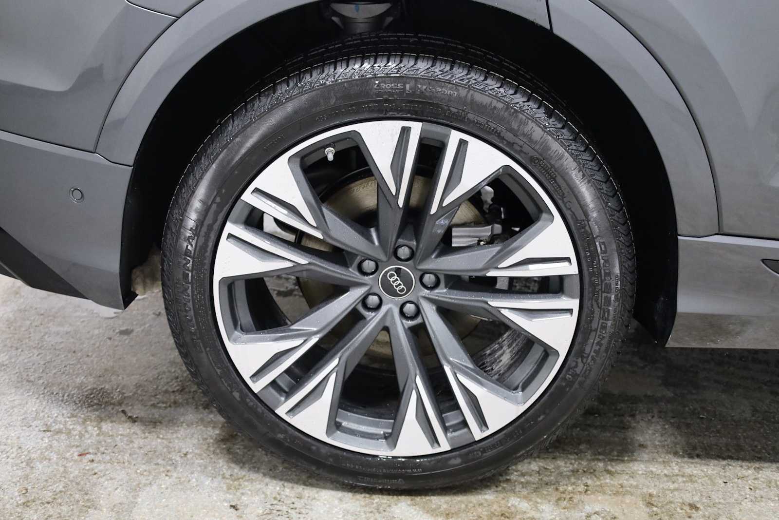 Thumbnail: 2026 Audi Q8 - 35