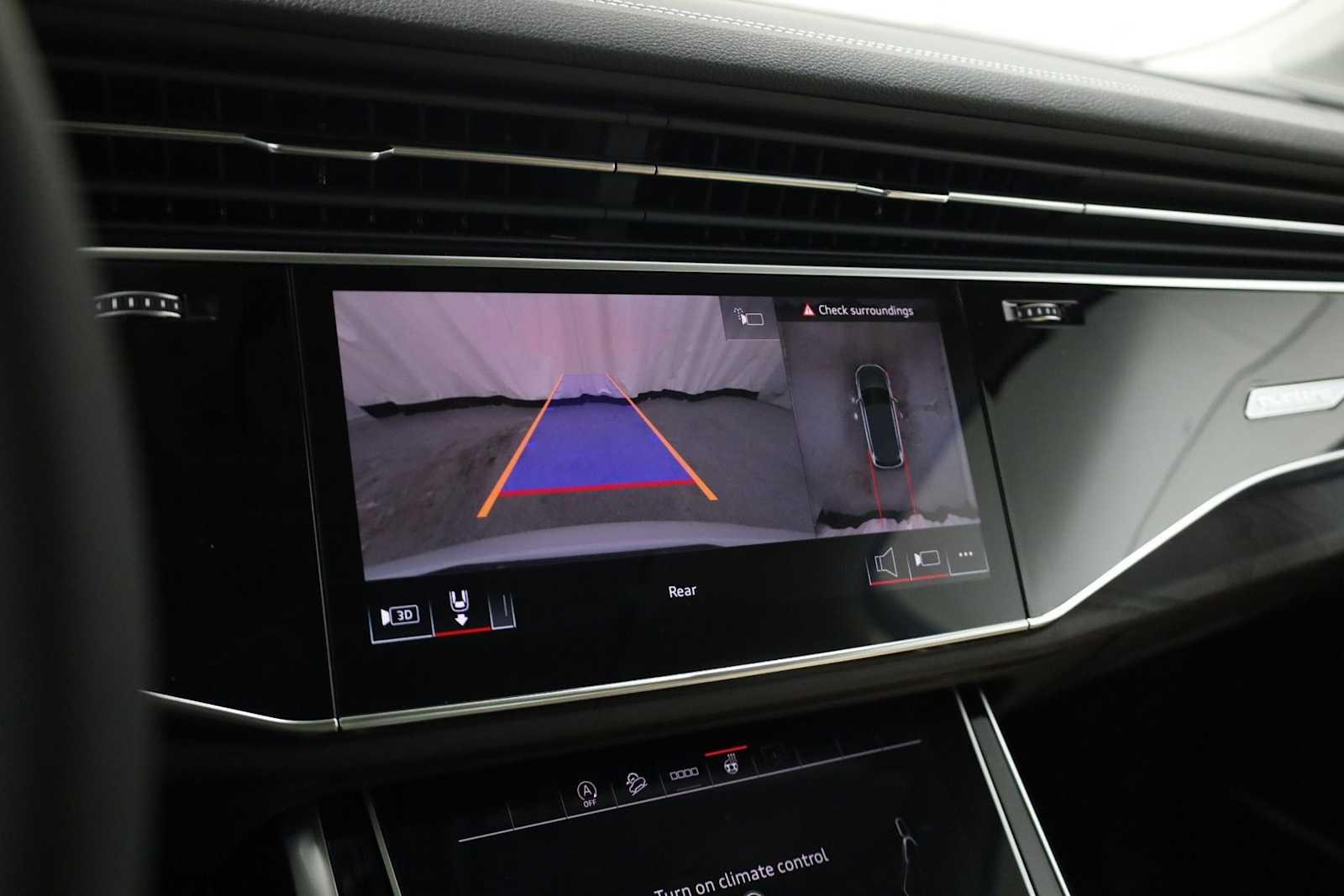 Thumbnail: 2026 Audi Q7 - 32