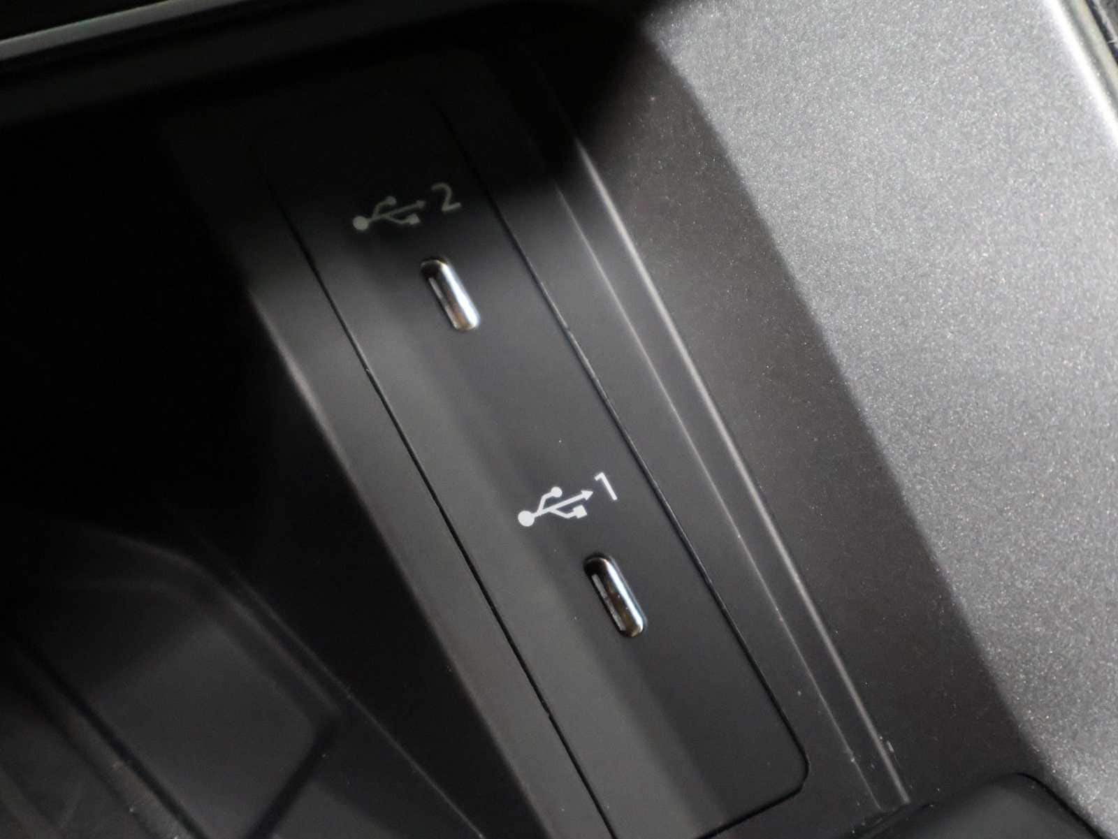 Thumbnail: 2024 Audi Q3 - 31