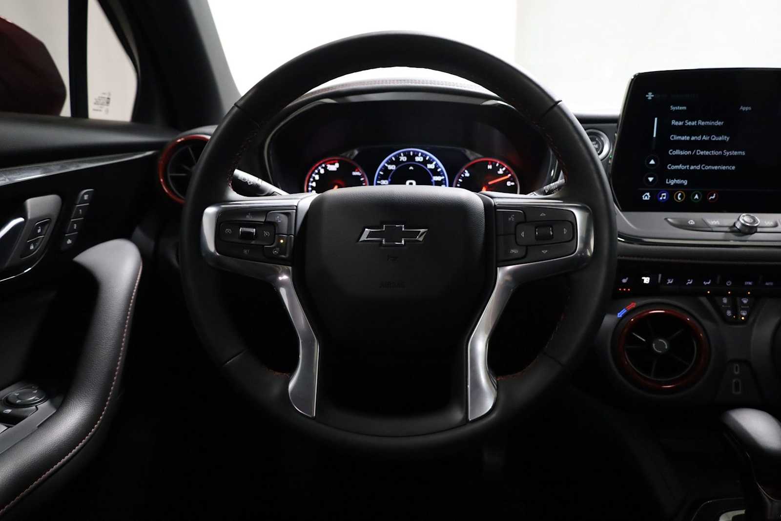 Thumbnail: 2023 Chevrolet Blazer - 22