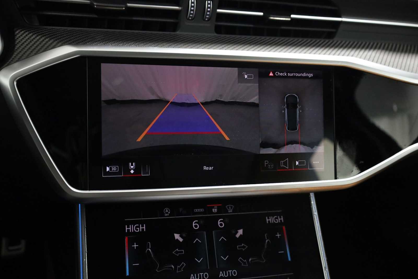 Thumbnail: 2026 Audi RS 6 - 32