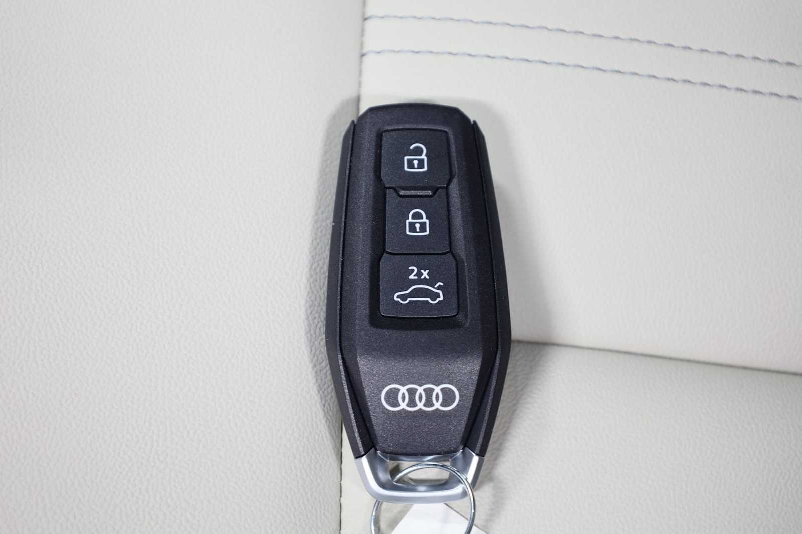 Thumbnail: 2025 Audi Q5 - 41