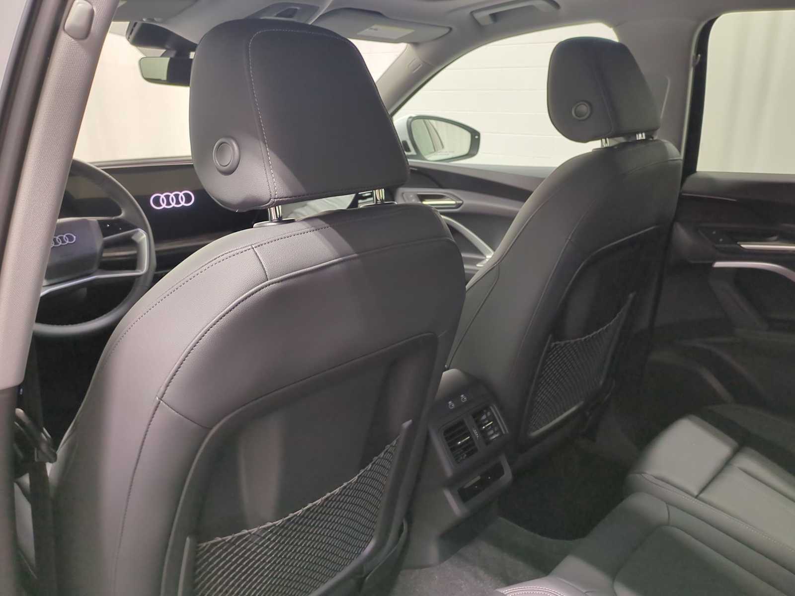 Thumbnail: 2025 Audi Q5 - 11