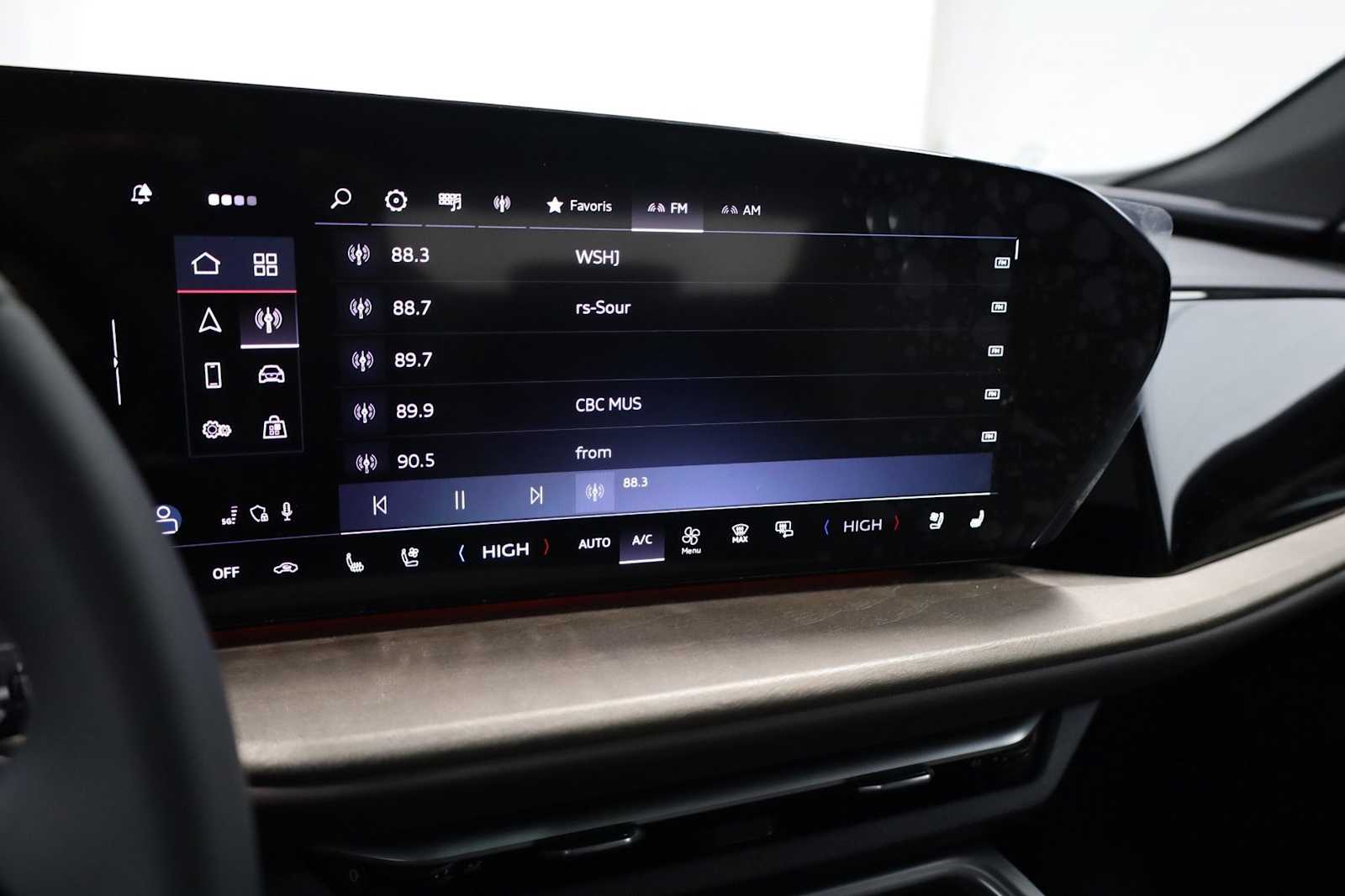 Thumbnail: 2025 Audi Q5 - 31