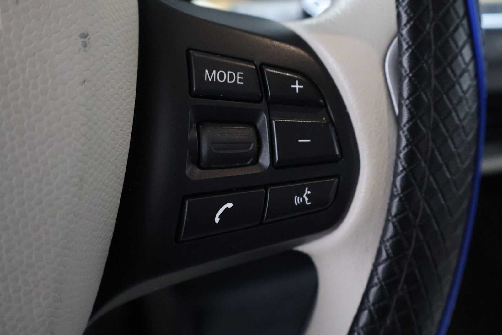Thumbnail: 2014 BMW i3 - 24