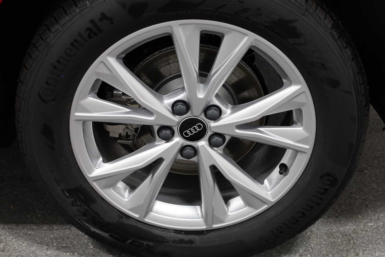 Thumbnail: 2025 Audi Q3 - 36