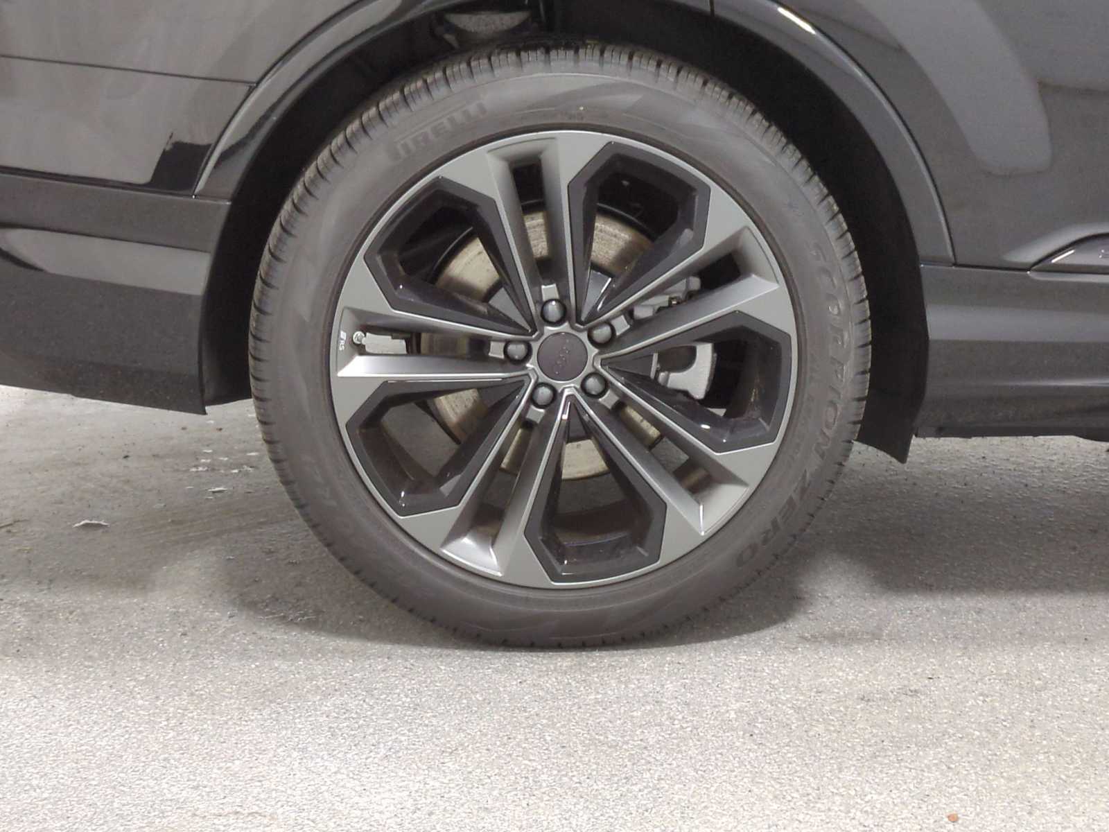 Thumbnail: 2026 Audi Q7 - 35