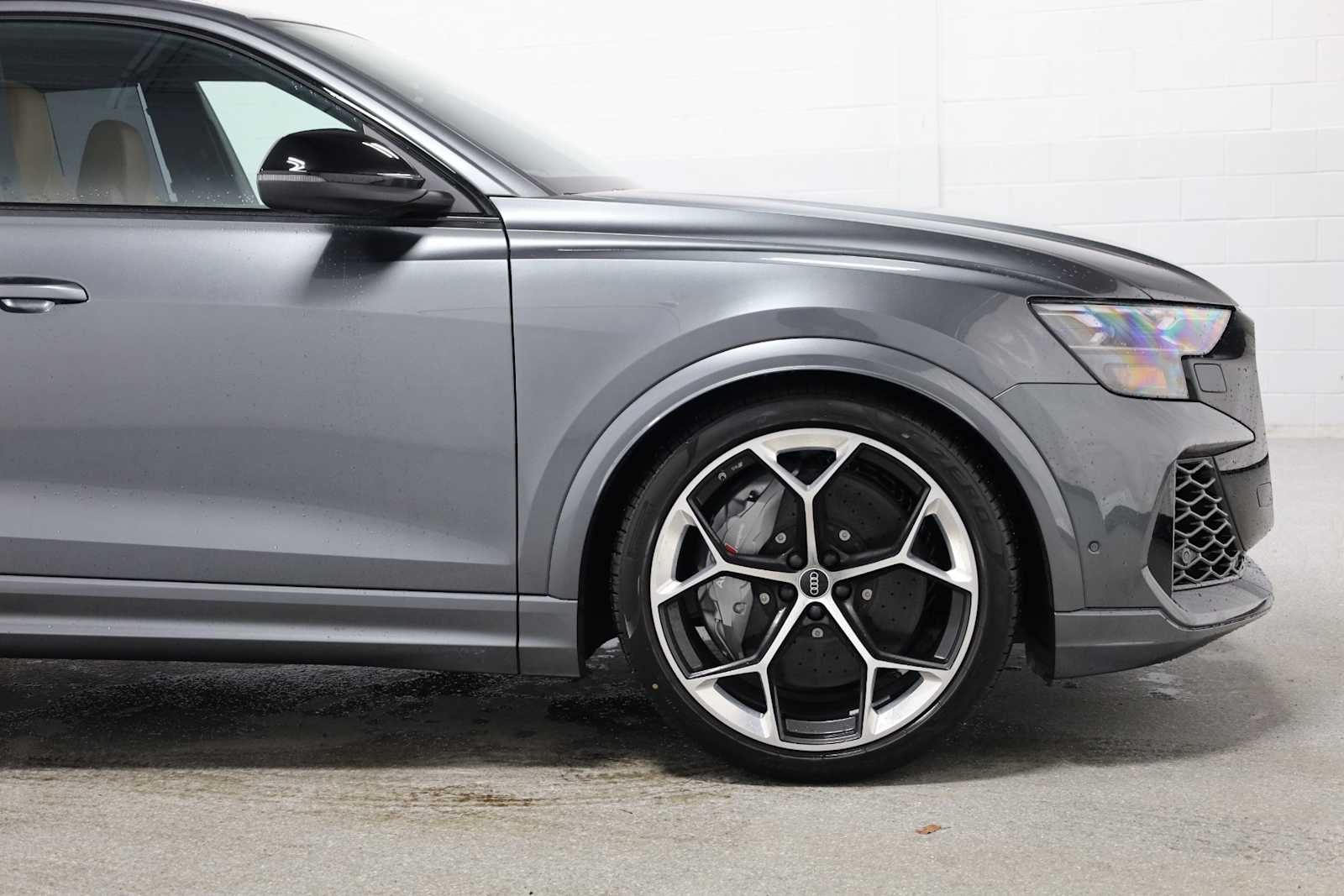 Thumbnail: 2025 Audi RS Q8 - 4