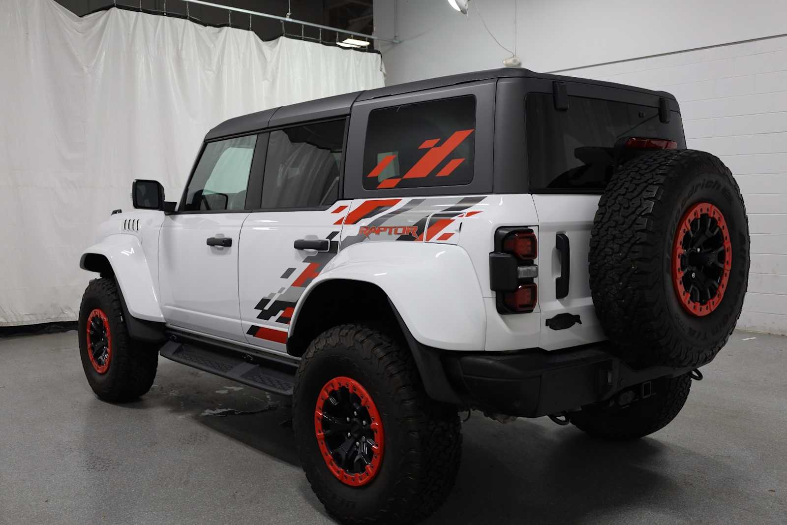 2024 Ford Bronco Raptor photo 3