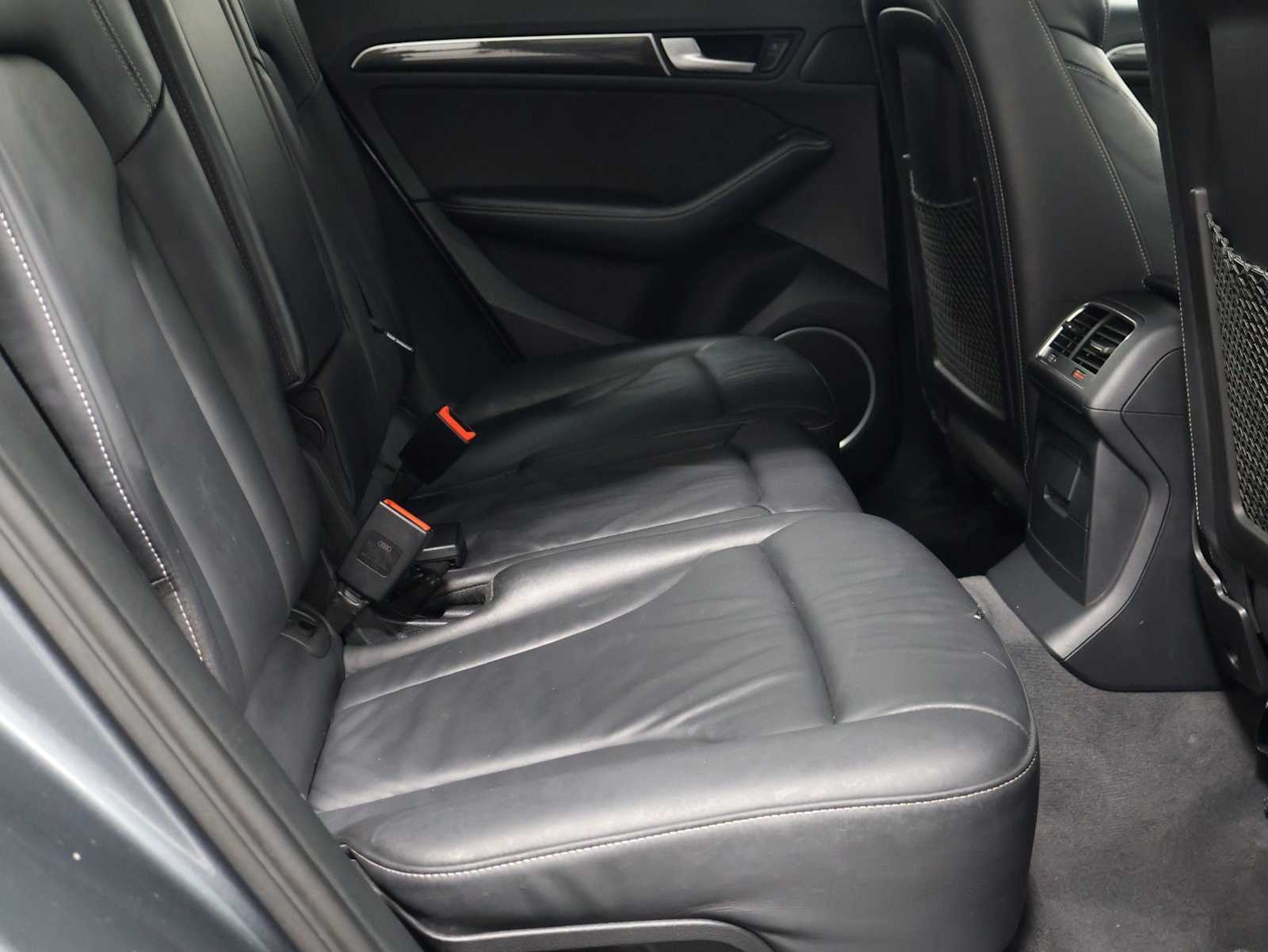 Thumbnail: 2016 Audi SQ5 - 34
