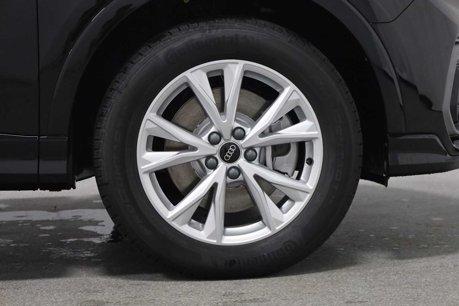 Thumbnail: 2025 Audi Q3 - 12