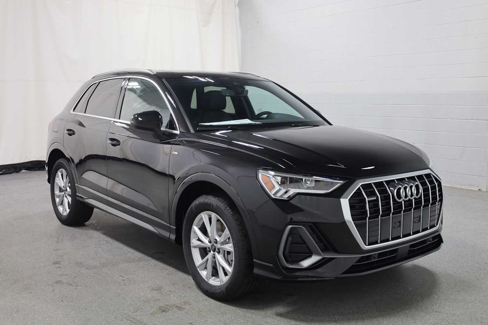 Thumbnail: 2025 Audi Q3 - 13