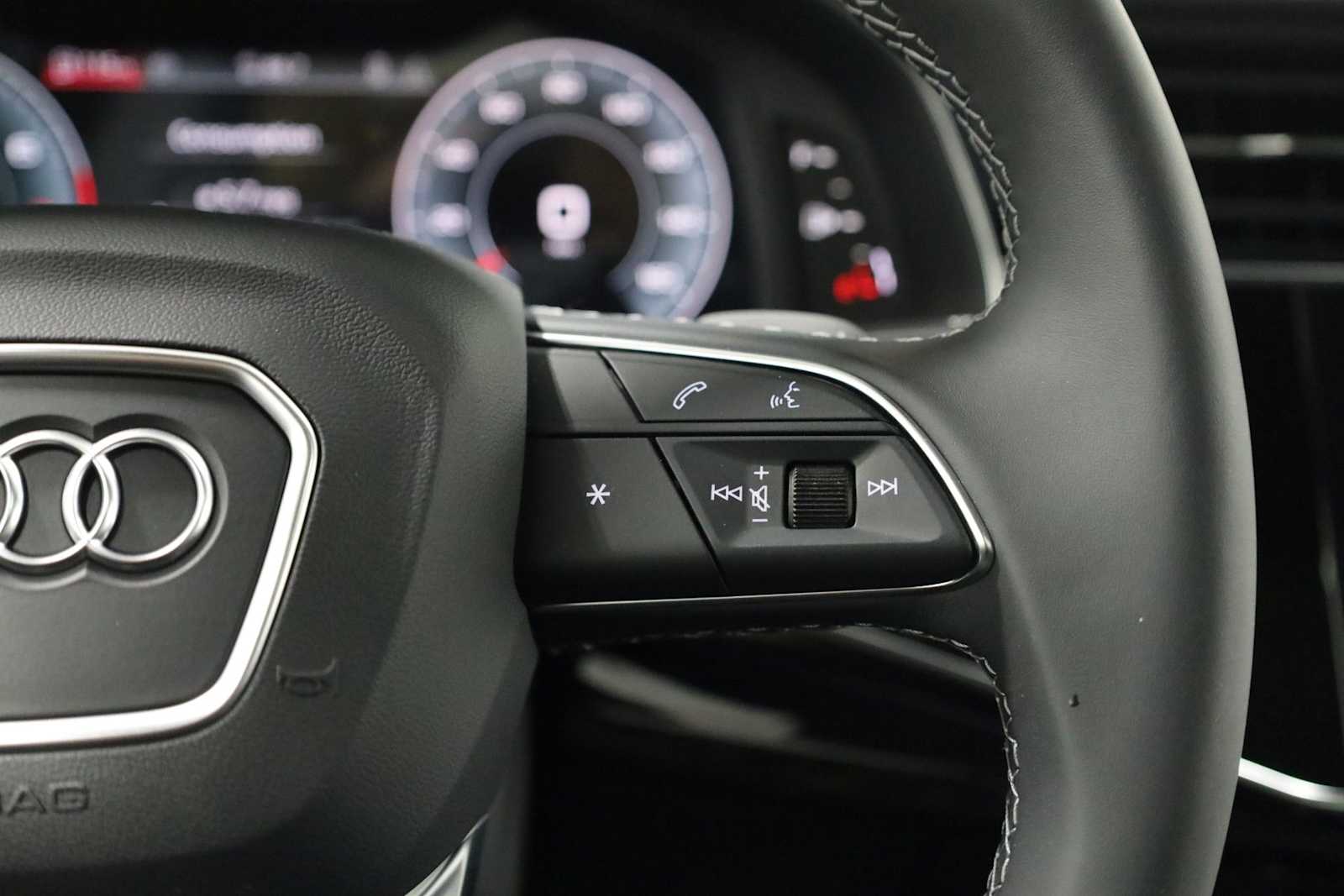 Thumbnail: 2026 Audi Q7 - 26