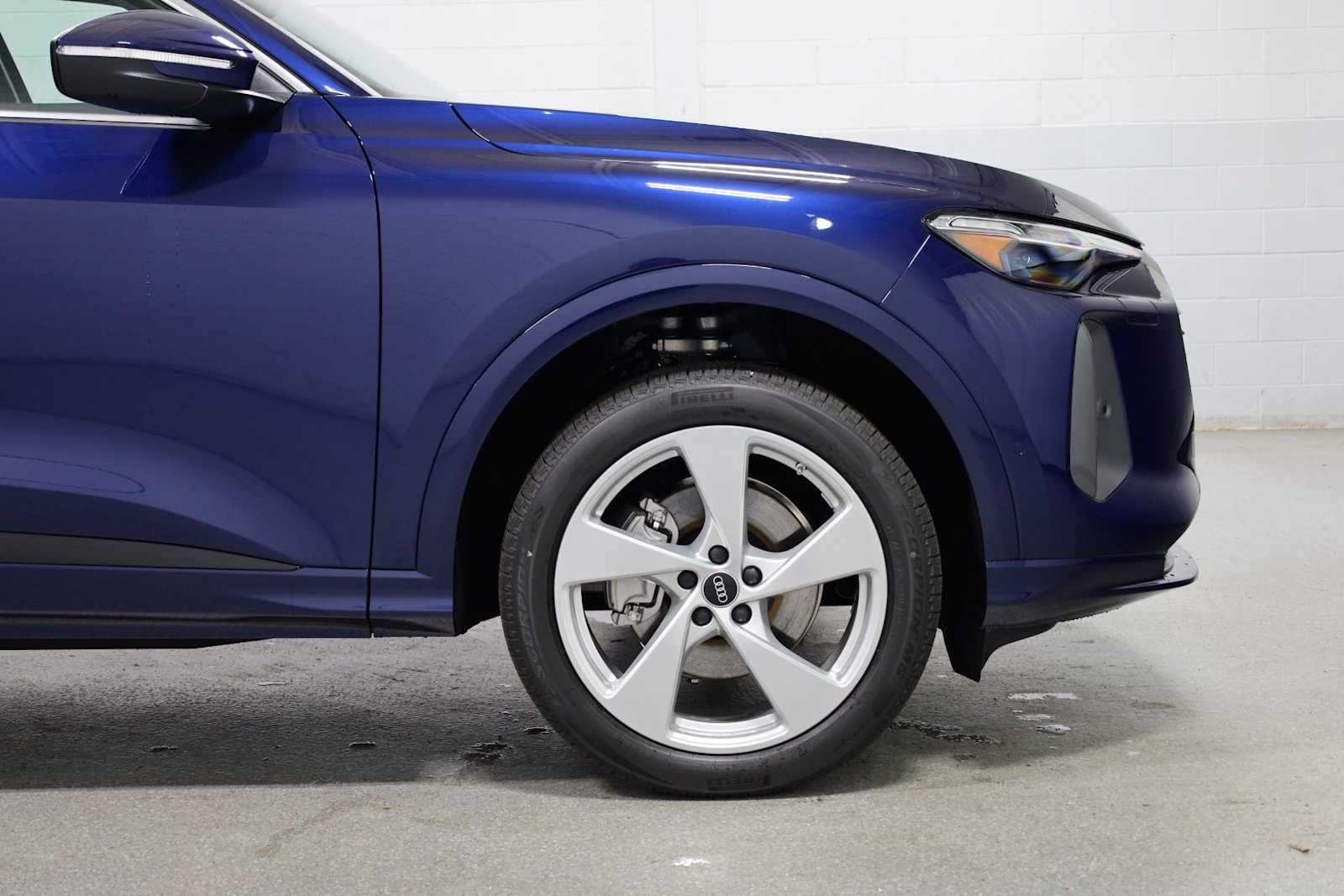 Thumbnail: 2025 Audi Q5 - 11