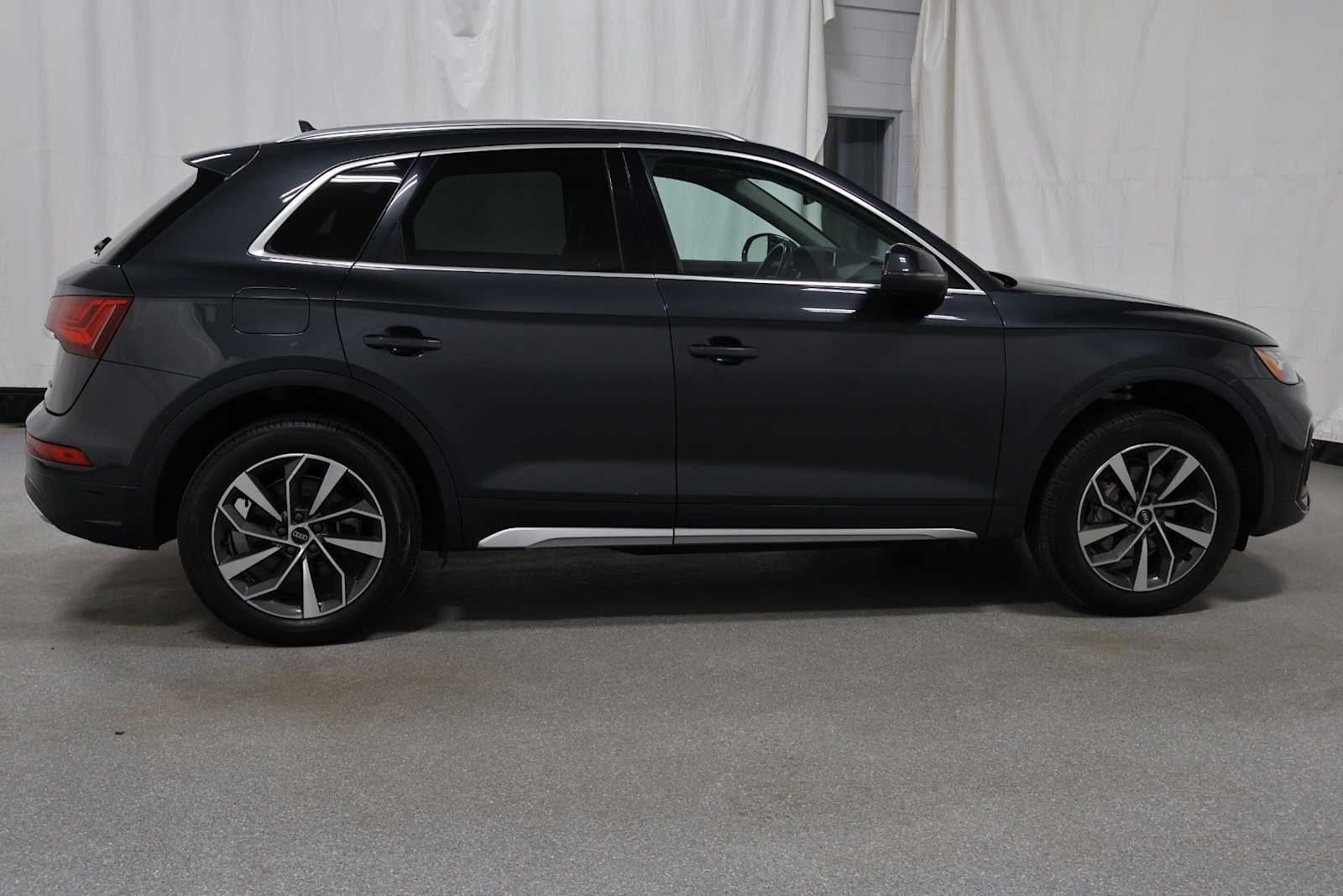 Thumbnail: 2021 Audi Q5 - 10