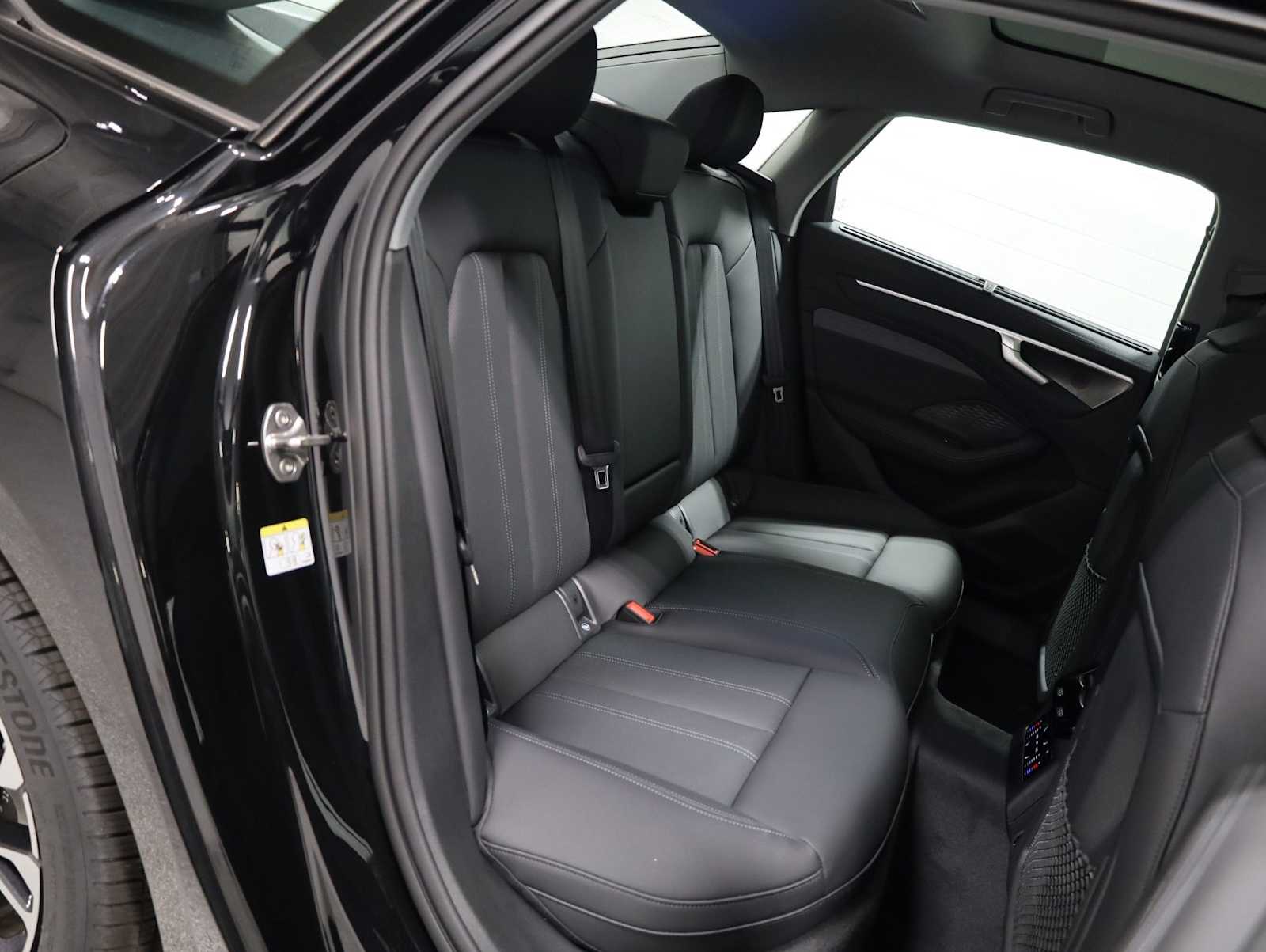 Thumbnail: 2026 Audi A6 - 35