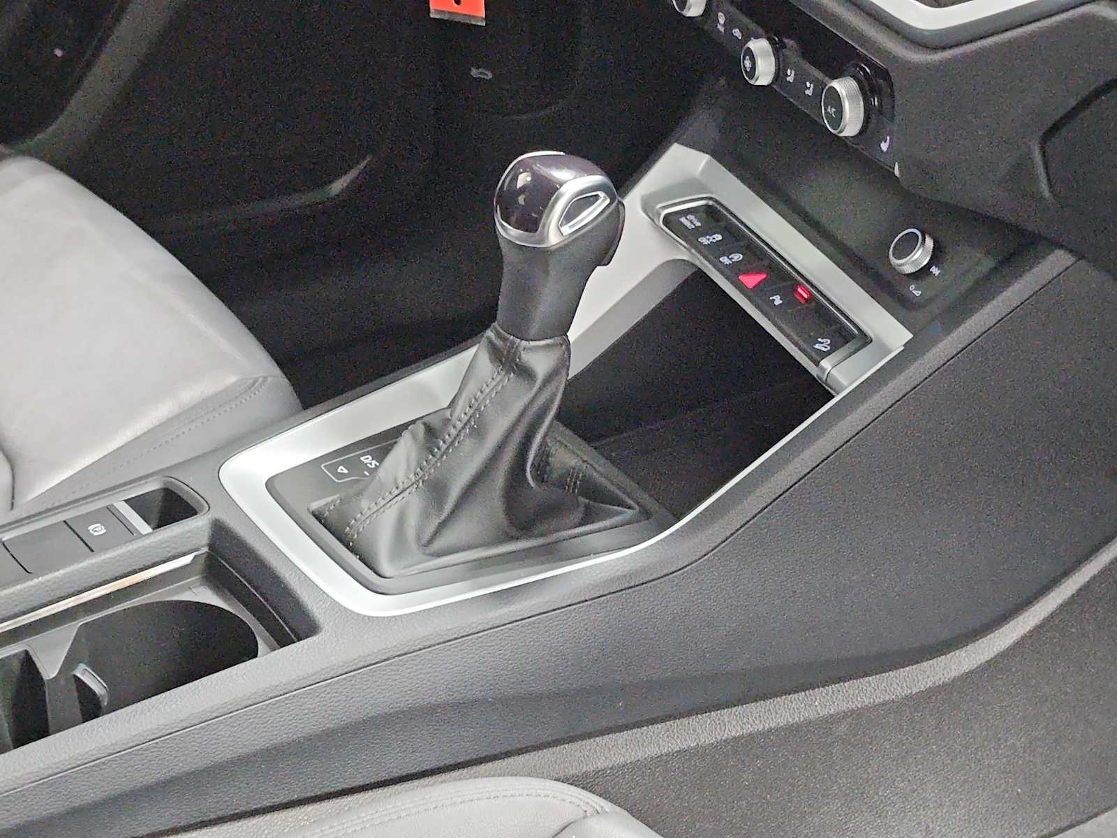 Thumbnail: 2022 Audi Q3 - 20