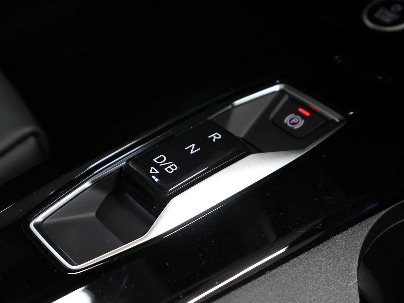 Thumbnail: 2027 Audi Q6 e-tron - 19