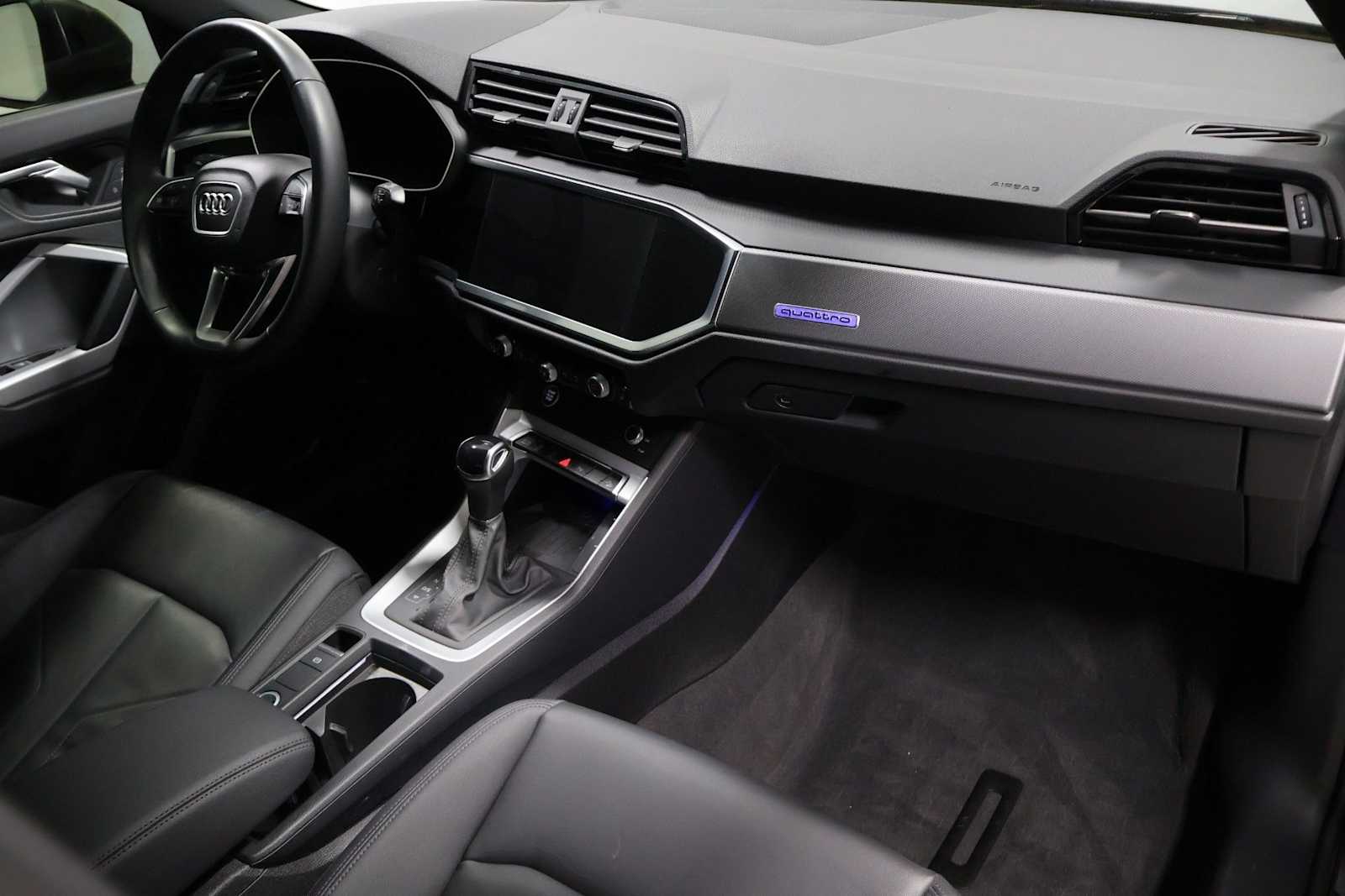 Thumbnail: 2023 Audi Q3 - 6