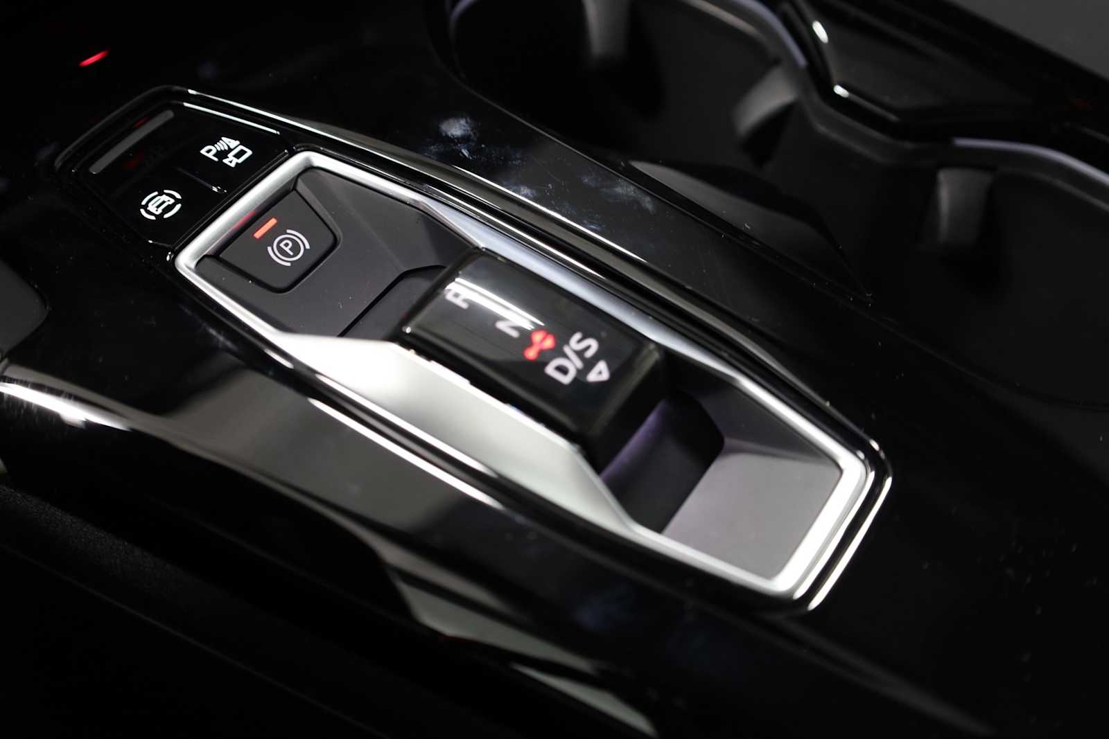 Thumbnail: 2025 Audi Q5 - 29