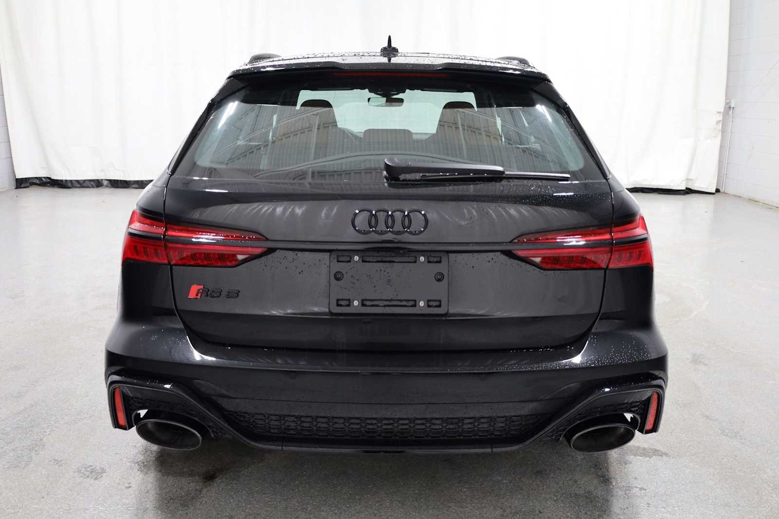 Thumbnail: 2026 Audi RS 6 - 7