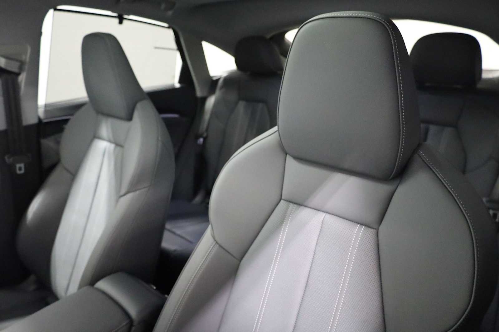 Thumbnail: 2025 Audi Q5 - 18