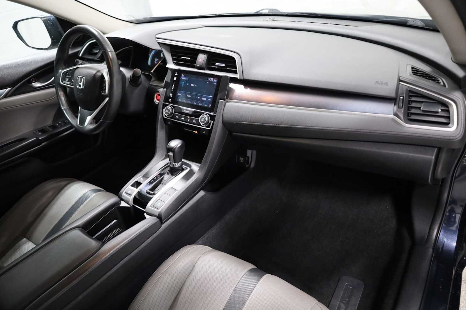 Thumbnail: 2016 Honda Civic - 6