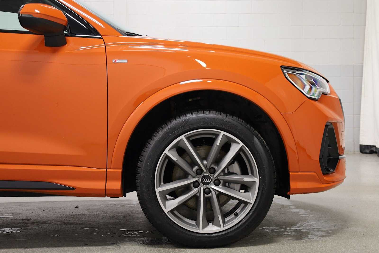 Thumbnail: 2025 Audi Q3 - 11