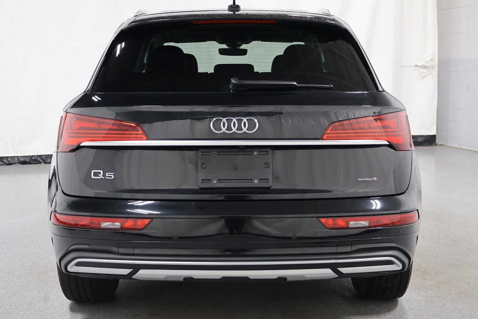 Thumbnail: 2023 Audi Q5 - 7