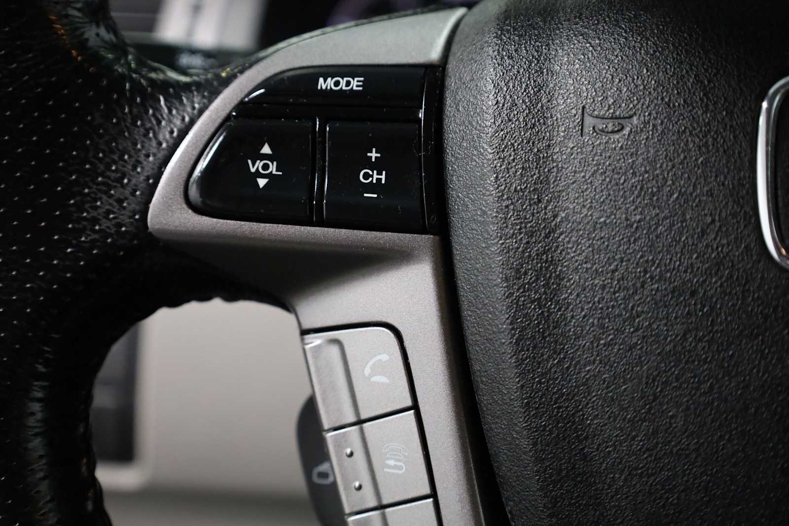 Thumbnail: 2015 Honda Odyssey - 24