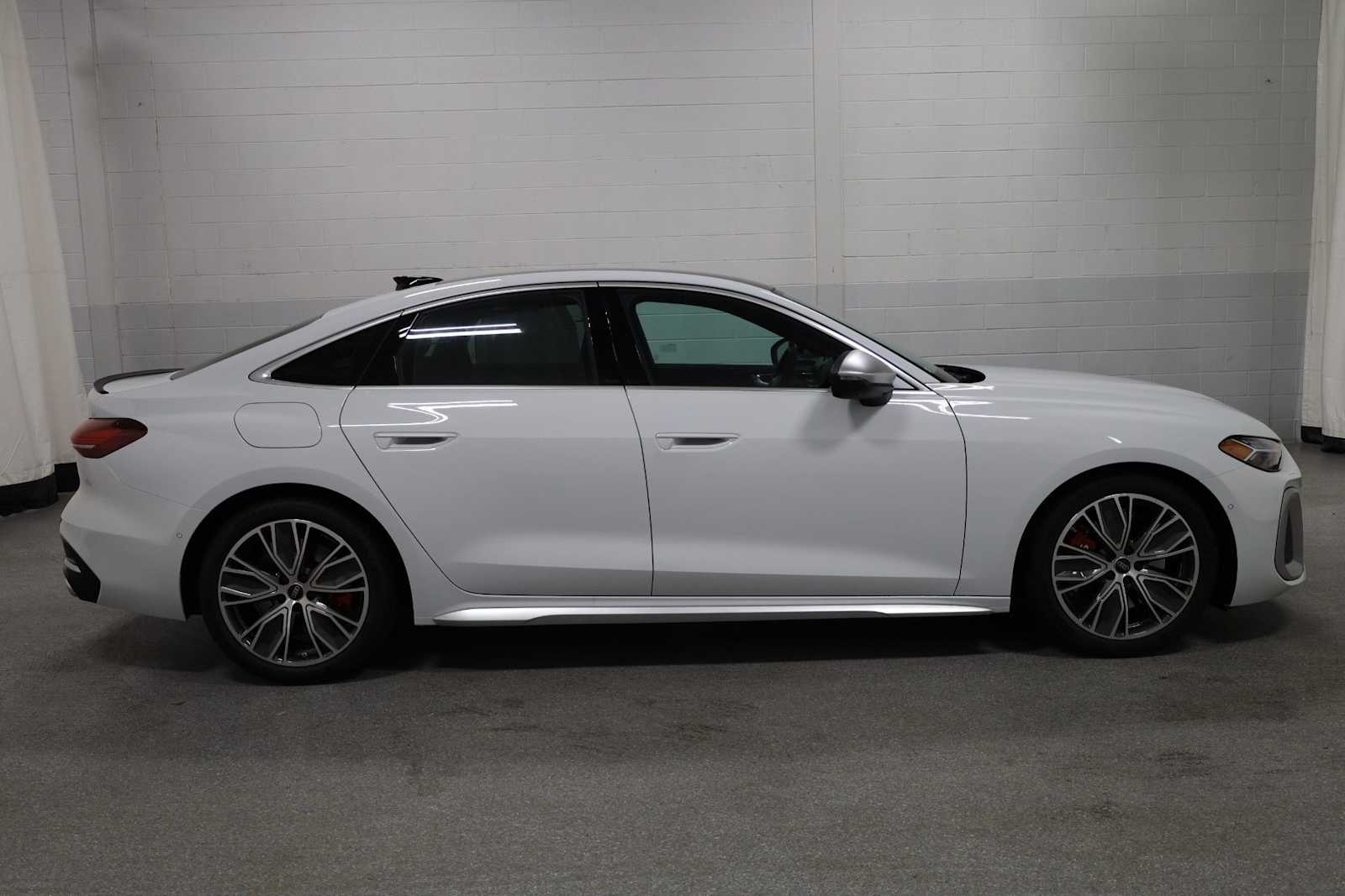 Thumbnail: 2025 Audi S5 - 10