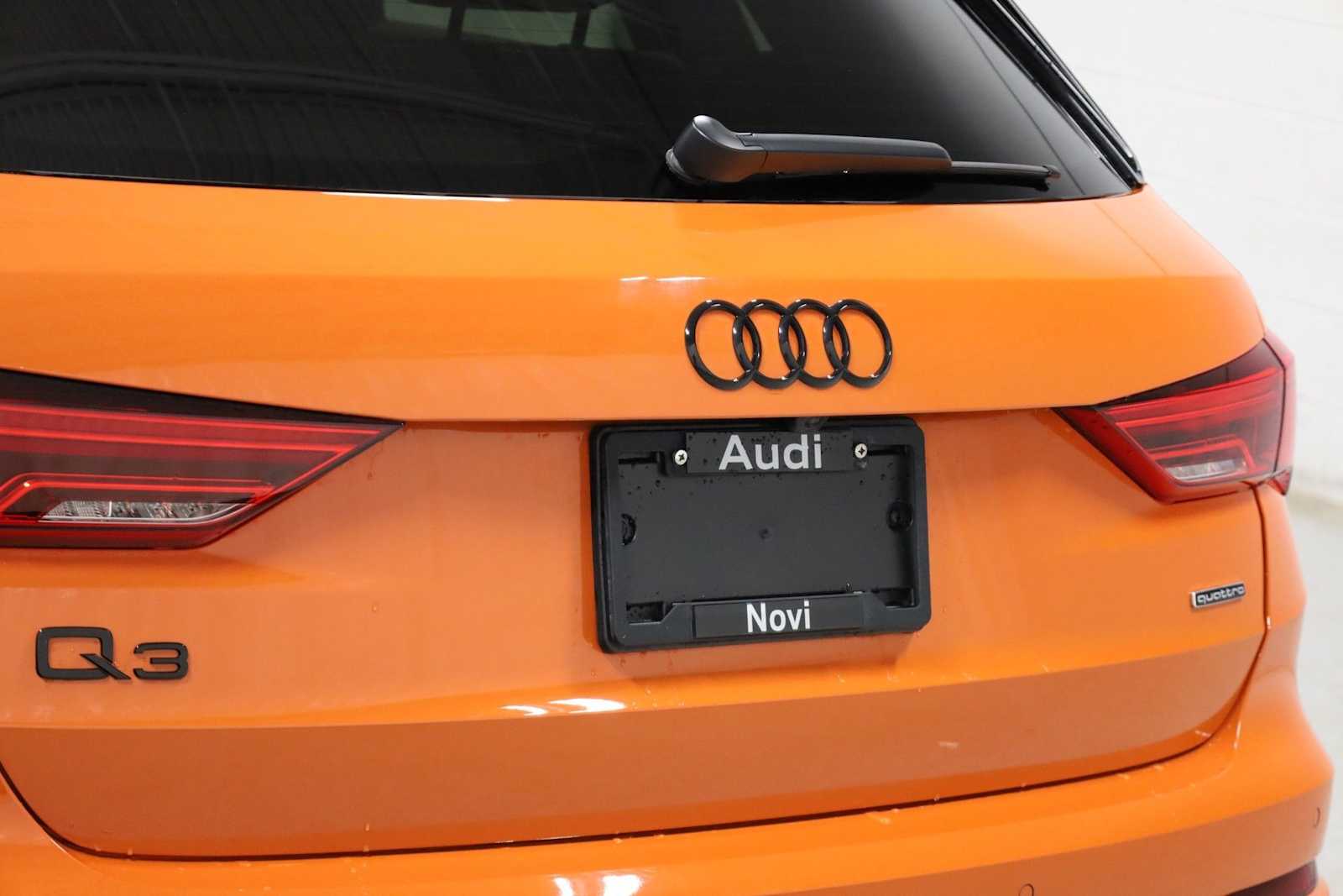 Thumbnail: 2025 Audi Q3 - 8