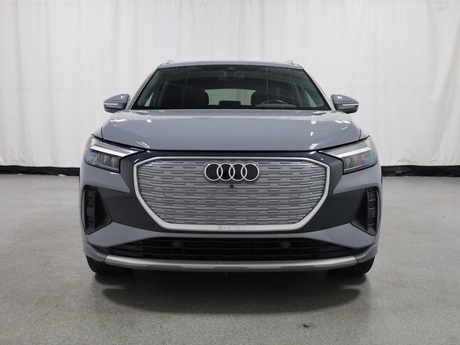 Thumbnail: 2023 Audi Q4 e-tron - 14
