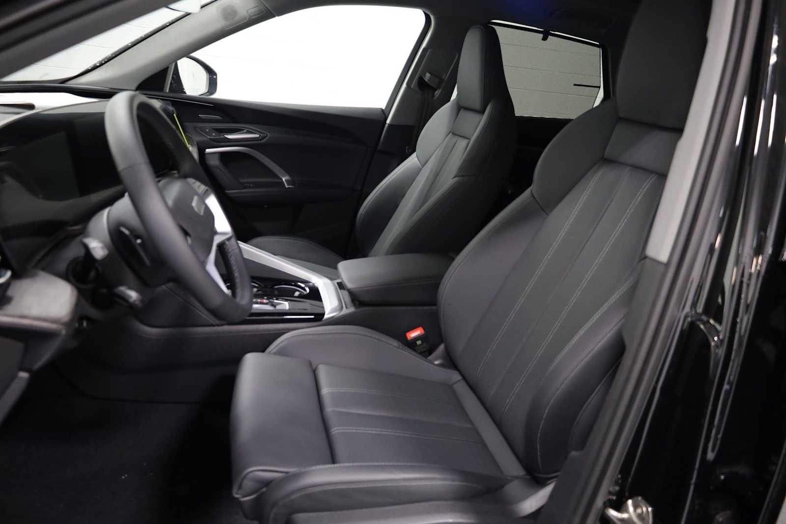 Thumbnail: 2025 Audi Q5 - 5