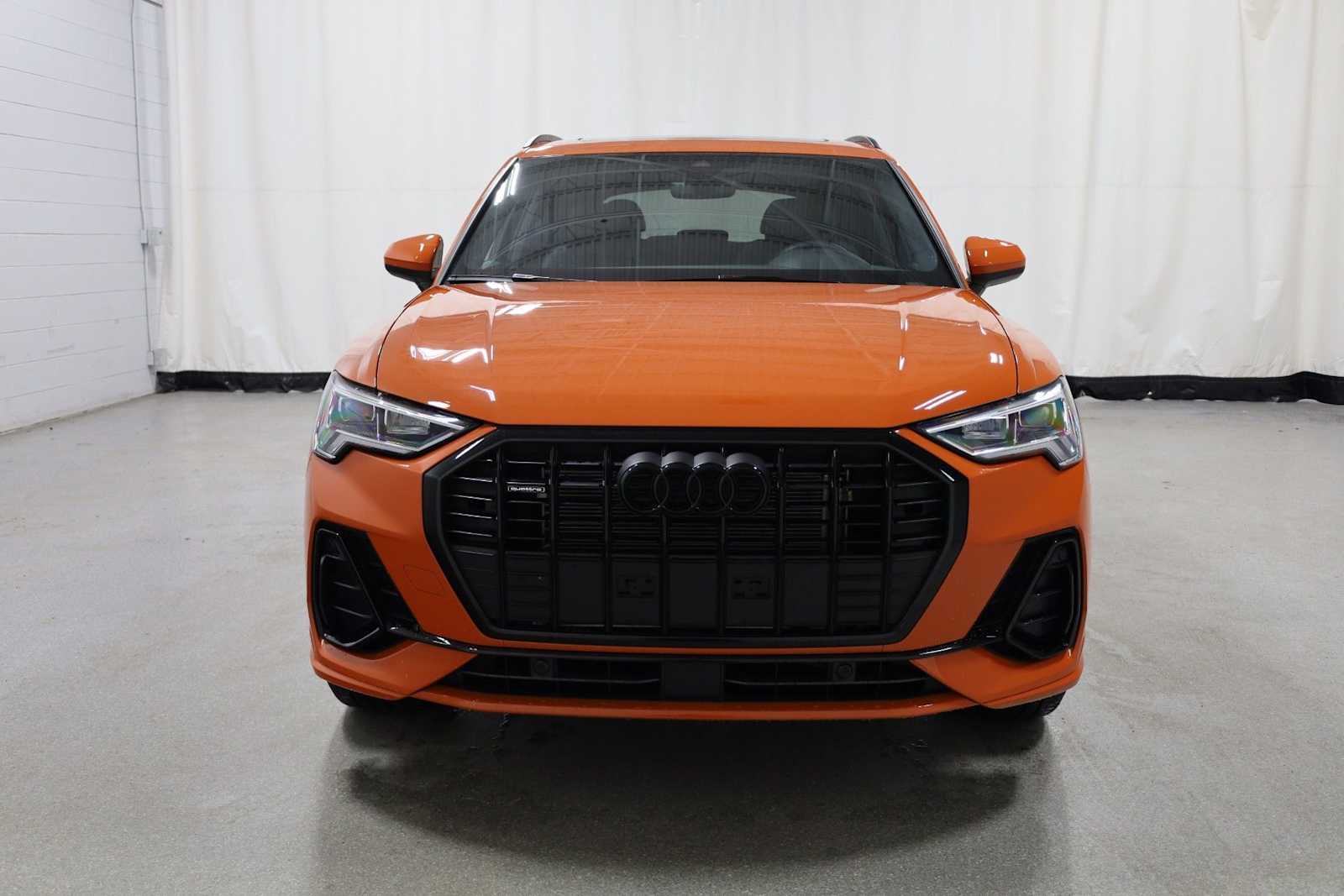 Thumbnail: 2025 Audi Q3 - 14