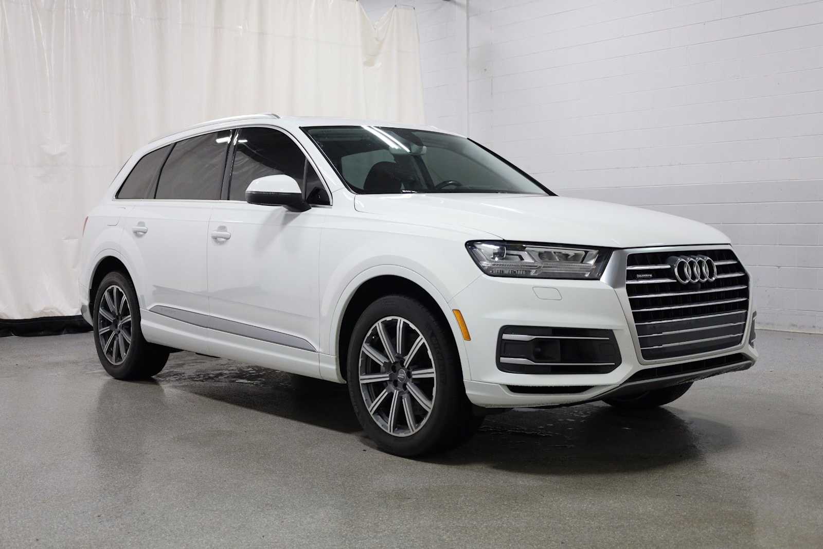 Thumbnail: 2017 Audi Q7 - 13
