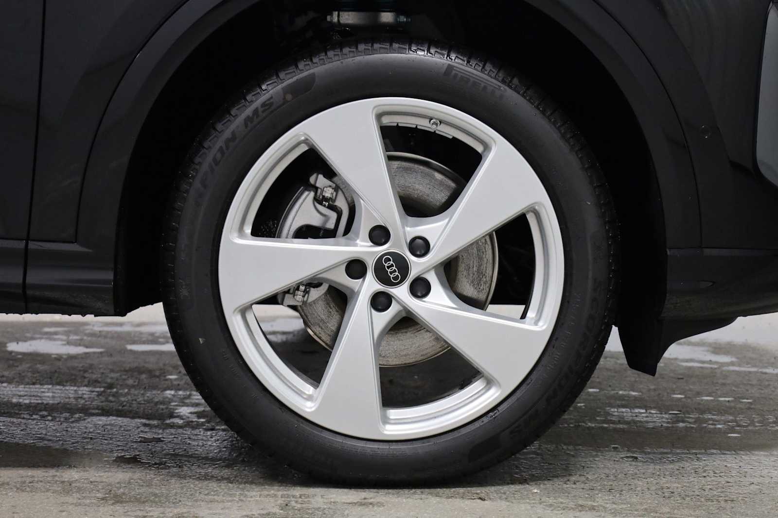 Thumbnail: 2025 Audi Q5 - 12