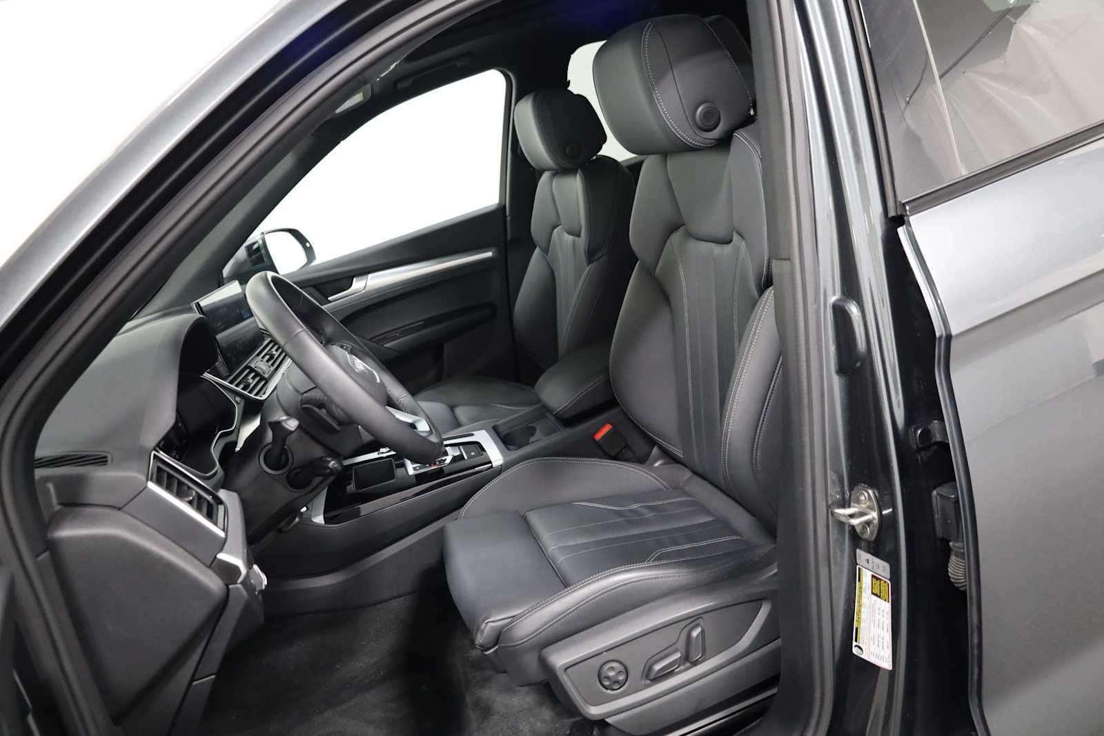 Thumbnail: 2025 Audi Q5 - 5