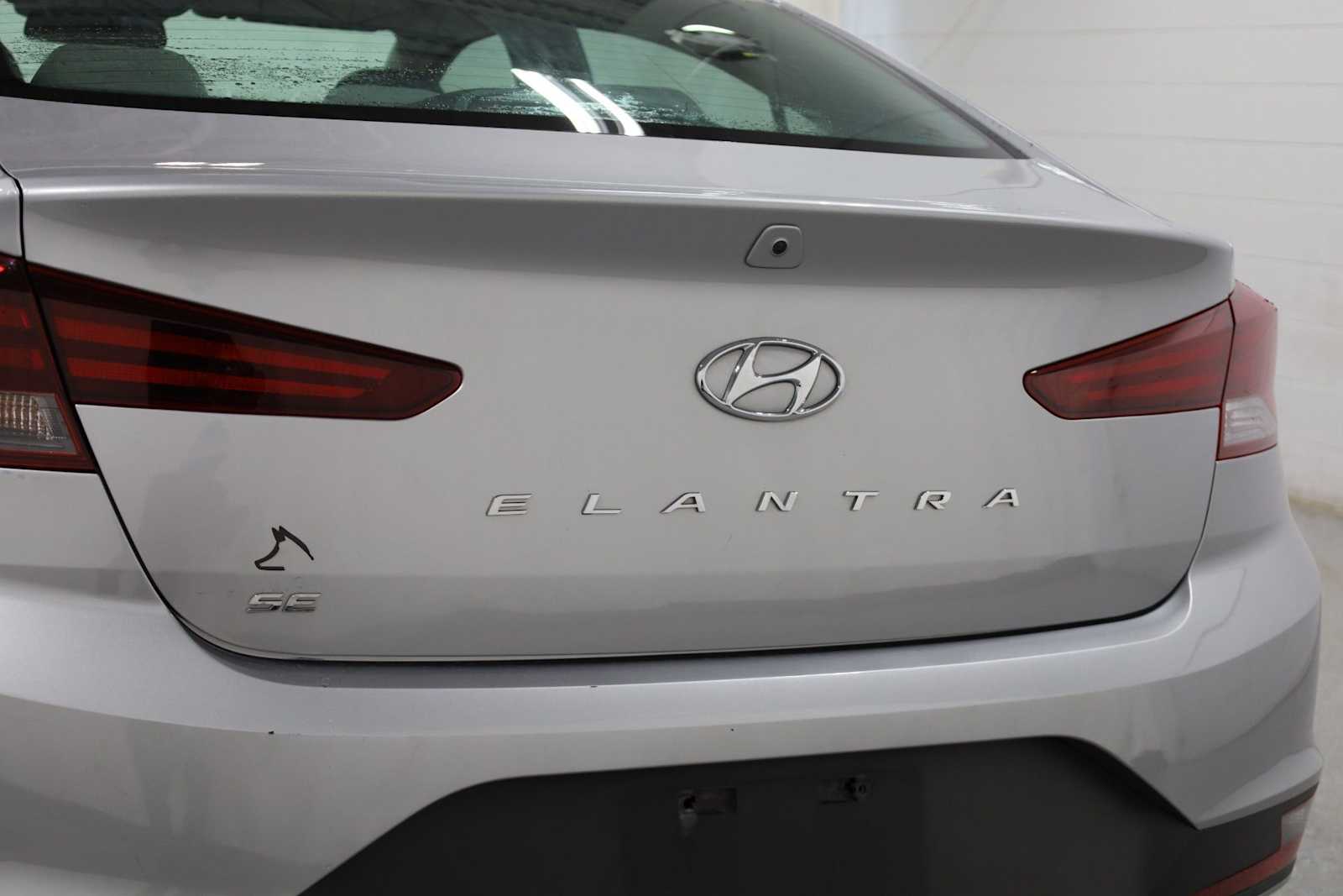 Thumbnail: 2020 Hyundai Elantra - 8