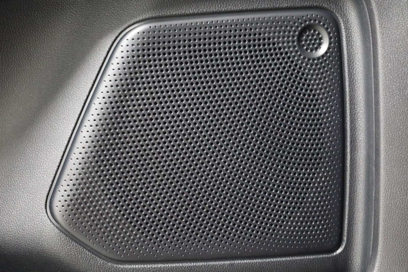 Thumbnail: 2020 Ford Escape - 17