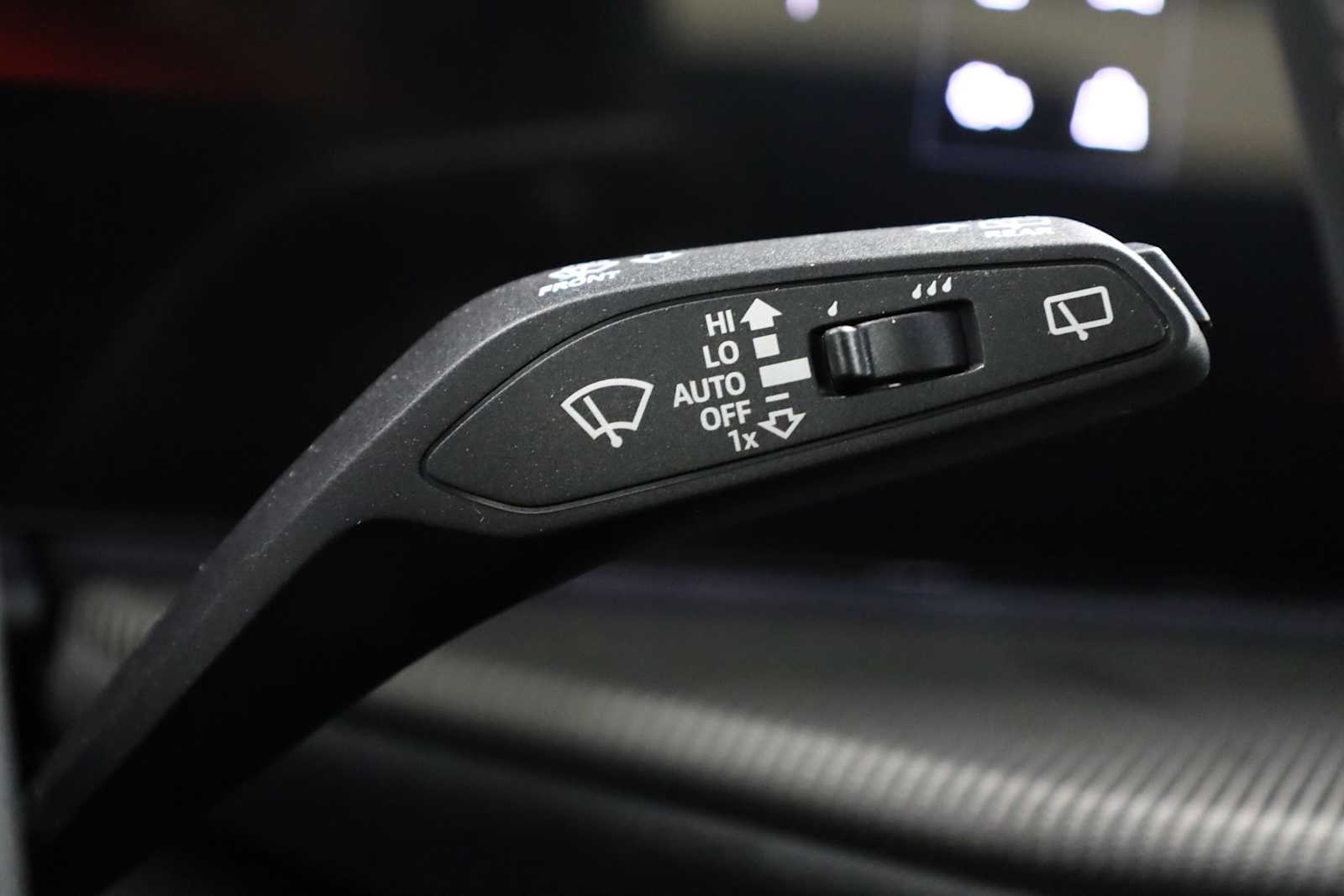 Thumbnail: 2025 Audi SQ5 - 28